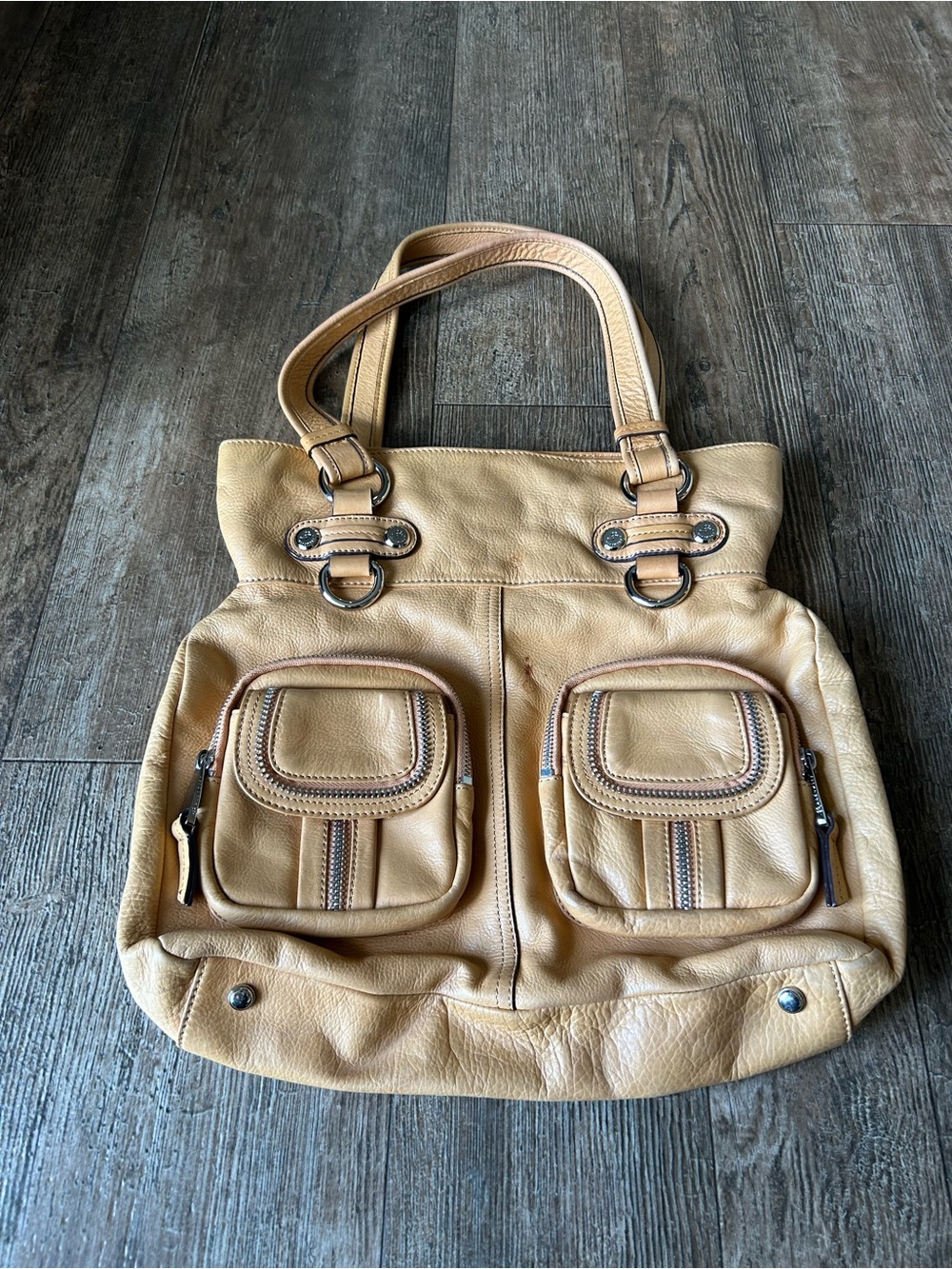 B-MAKOWSKY Tan Leather Tote Bag with multiple pockets